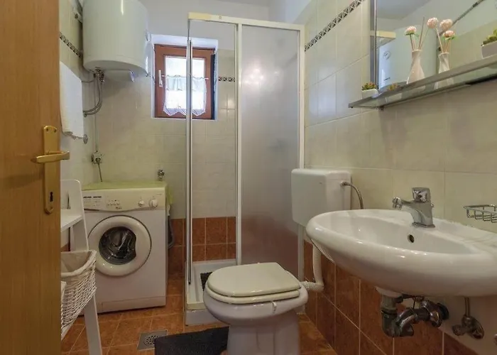 Maria דירה אומאג